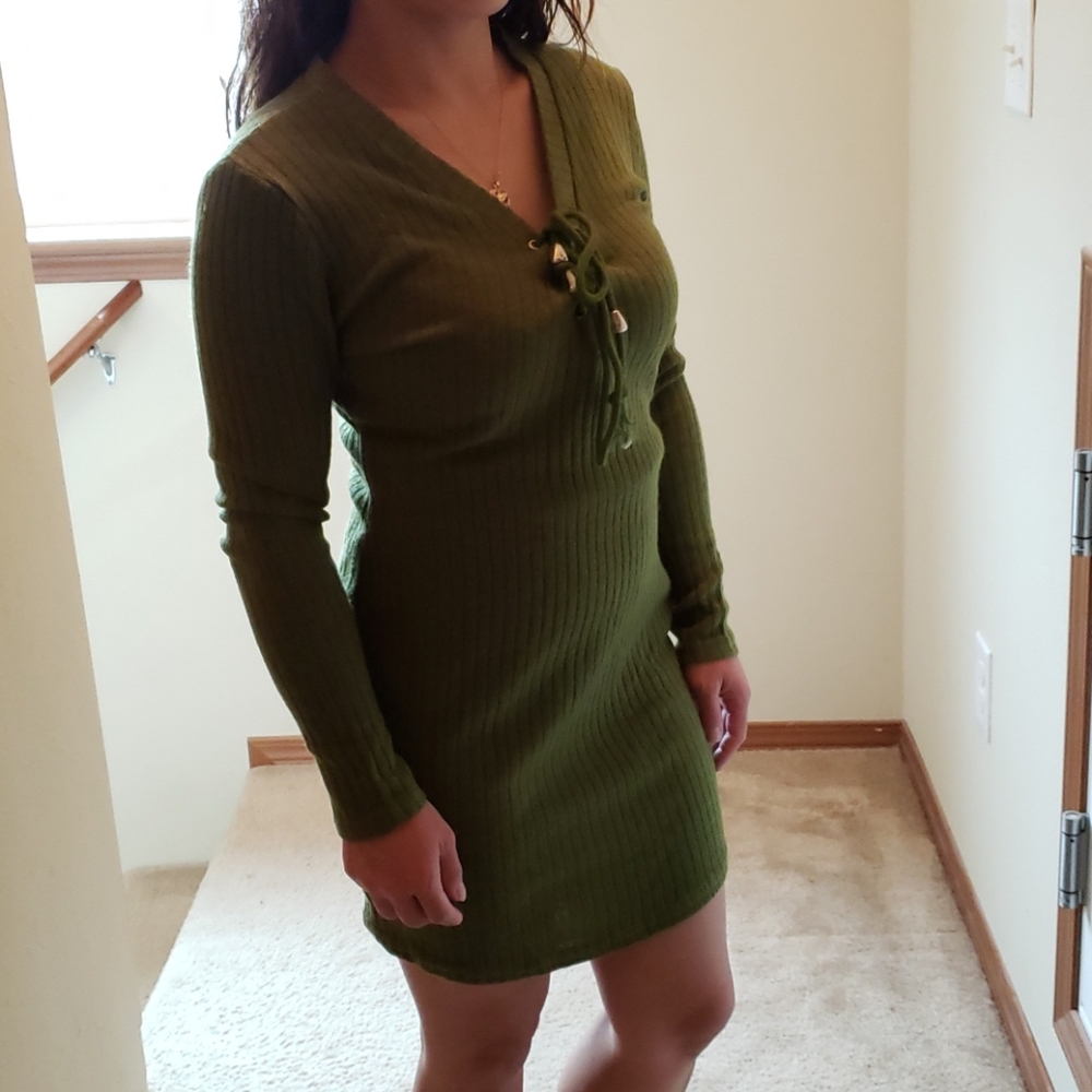 Dressed - Picture 3 of 3